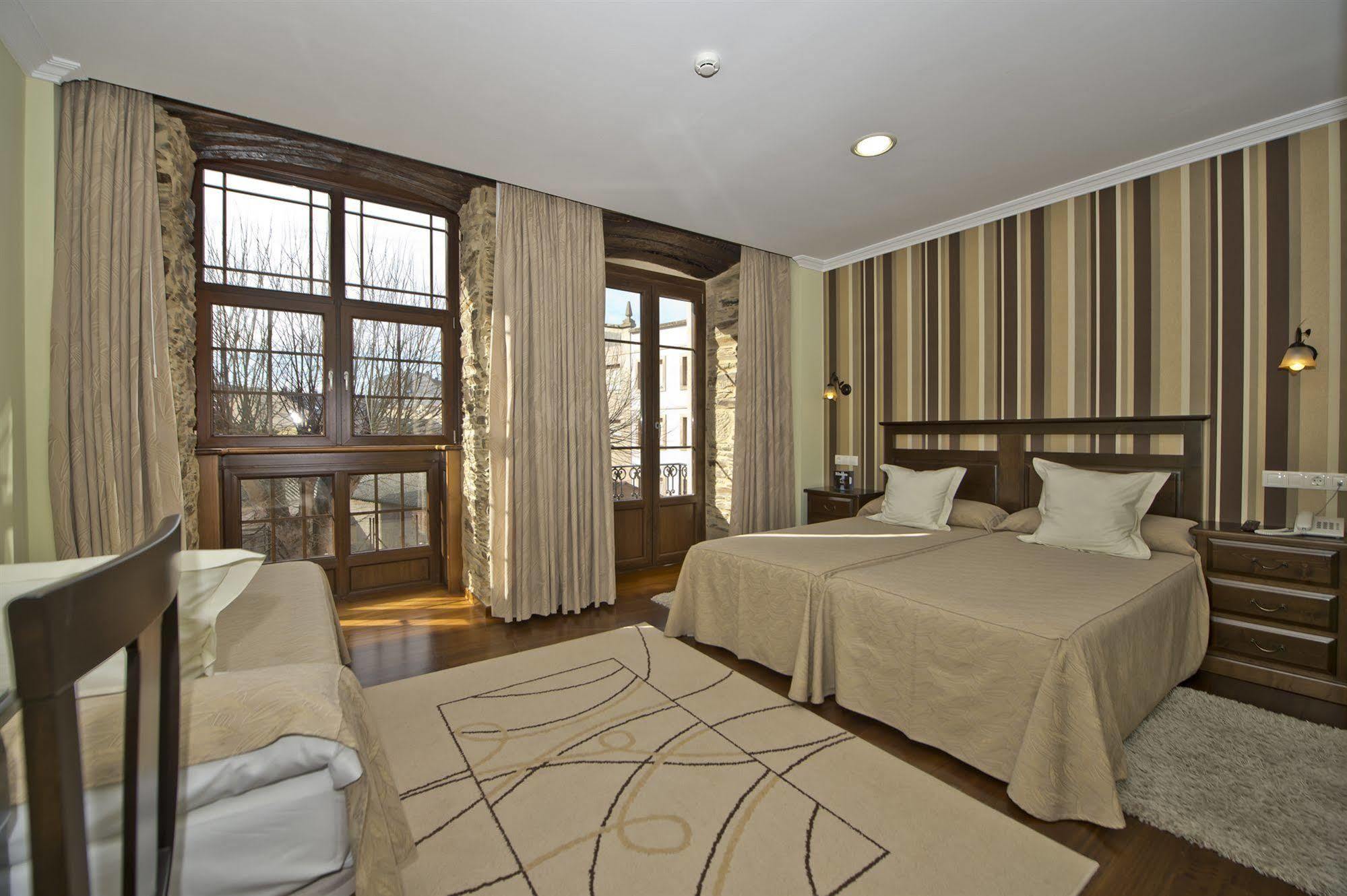 La Casona De Lazurtegui Otel Ribadeo Dış mekan fotoğraf
